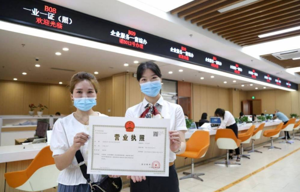 公司的公章财务章私章一起丢失了,该怎么处理?